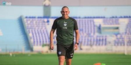 أحمد عيد يراقب مباراة الزمالك وبلاك بولز استعداداً لمواجهة الدوري - سعودي فايف