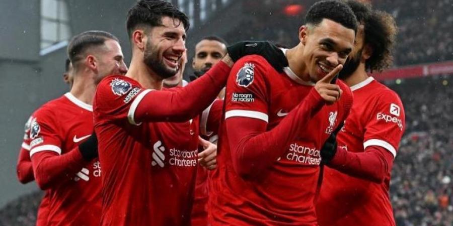 محمد صلاح يُعرقل مفاوضات تجديد عقد ألكسندر أرنولد مع ليفربول