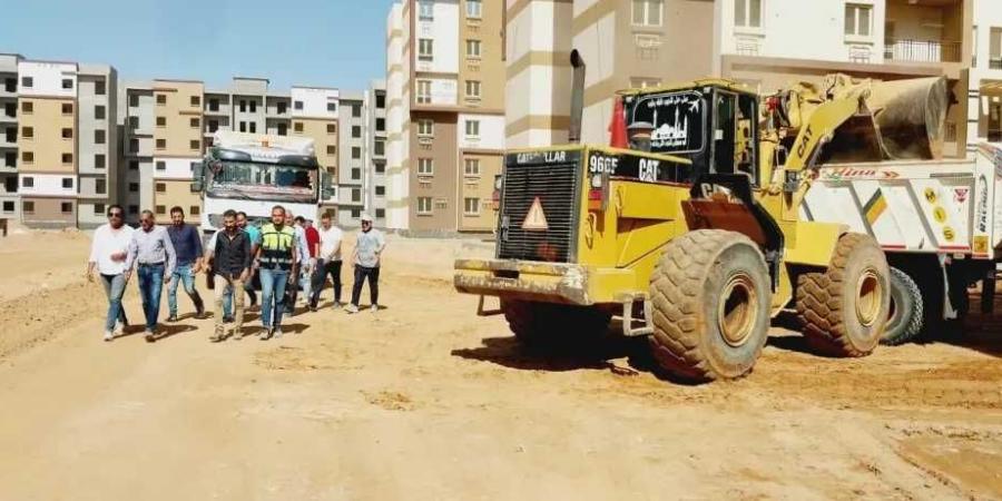 وزير الإسكان: جارٍ تنفيذ أعمال الكهرباء والطرق لـ7080 وحدة سكنية بمدينة بدر