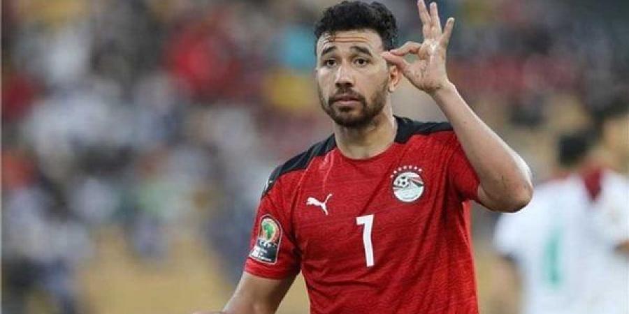 تريزيجيه يرتدي شارة قيادة منتخب مصر لكرة القدم أمام بوتسوانا - سعودي فايف