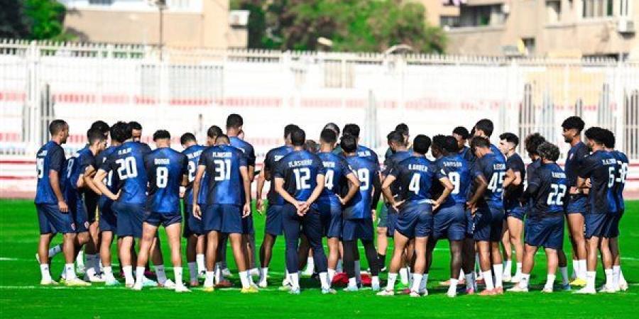 انتظام لاعبو الزمالك الدوليون في مران الفريق استعدادا للمصري البورسعيدي