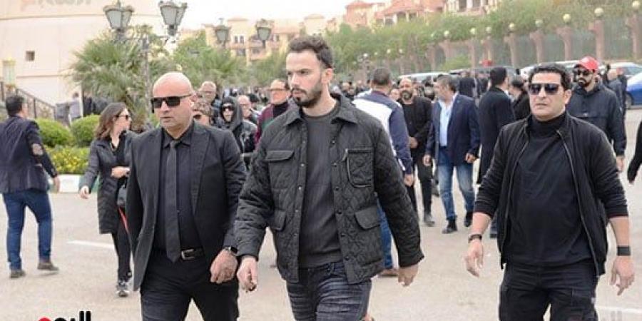 تشييع جنازة محمد رحيم بحضور نجوم الفن - سعودي فايف