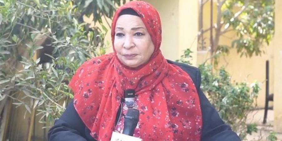 الفنانة عنايات صالح: جوزي طلقني بعد ما اتحجبت وقالي بقيتي شبه ستي | بث مباشر - سعودي فايف