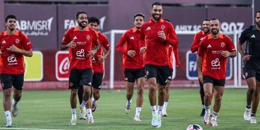 دوري أبطال إفريقيا.. تعرف على معلق مباراة الأهلي ضد استاد أبيدجان اليوم