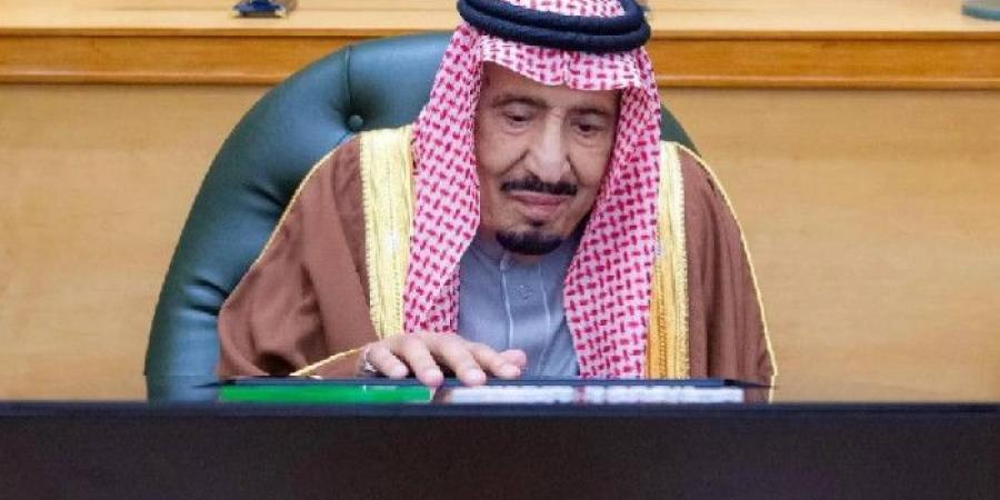 خادم الحرمين يفتتح مشروع قطار الرياض