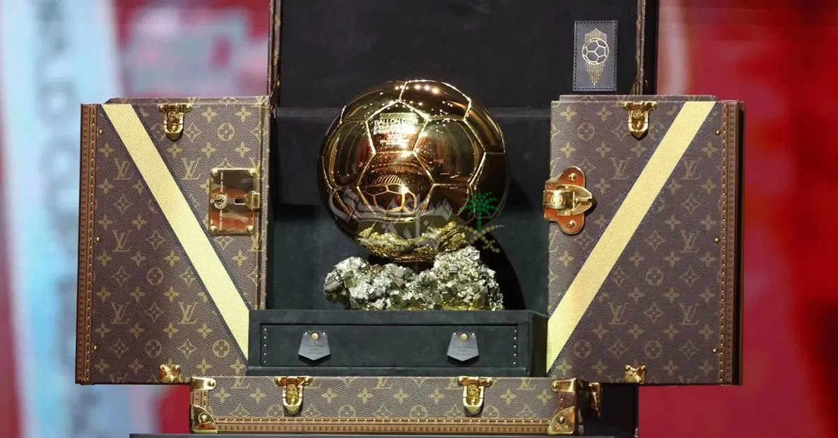 سبب غياب محمد صلاح عن حفل الكرة الذهبية 2025