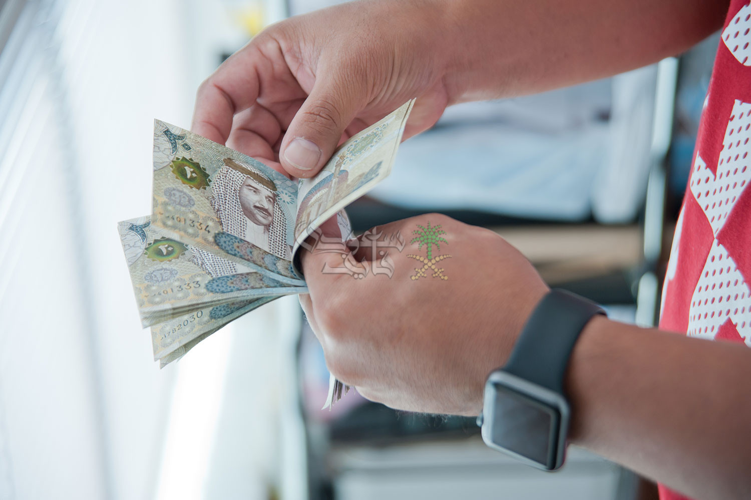 ماذا تعني نسبة الاستقطاع الشهري؟ ودلالات خفضها في السعودية على القروض العقارية والشخصية