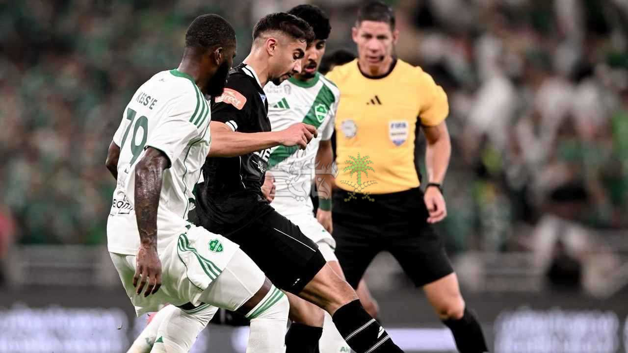 نتيجة مباراة الاهلي ضد الشباب في الدوري السعودي.. مين فاز بالقمة؟