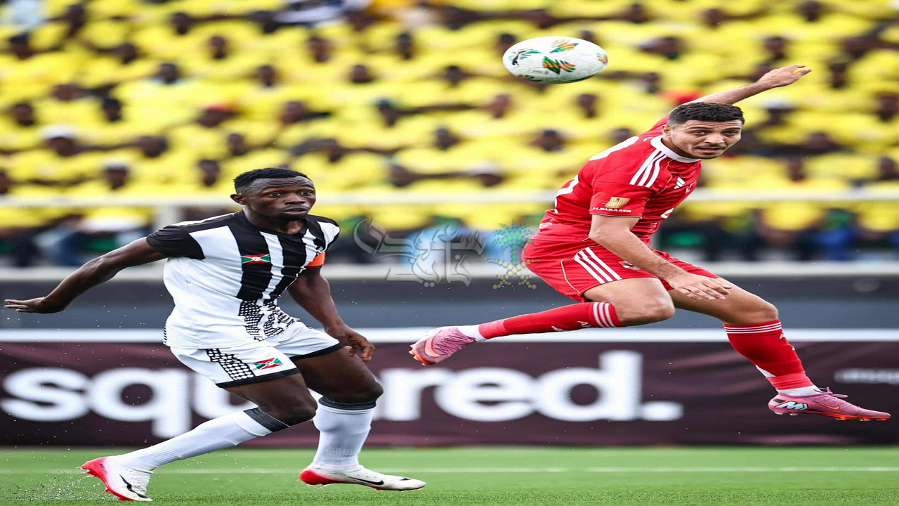 محمد شريف يغادر مباراة الأهلي وايجل نوار