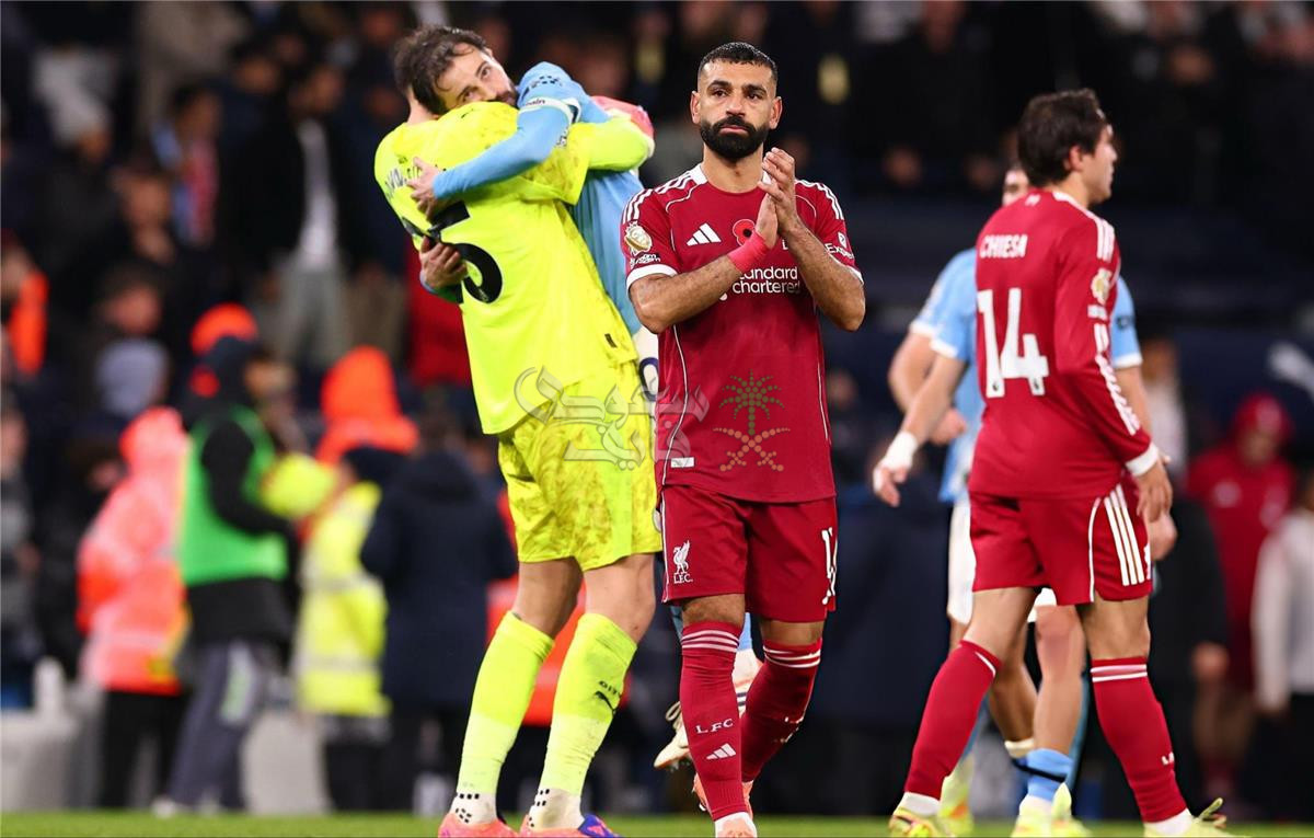 اسطورة انجلترا ينتقد أداء محمد صلاح ويحمّله مسؤولية تراجع ليفربول