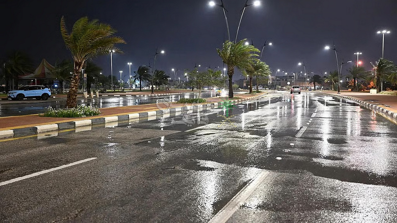 الأرصاد: جدة تسجّل أعلى كميات الأمطار بالمملكة واستمرار هطولها حتى الخميس