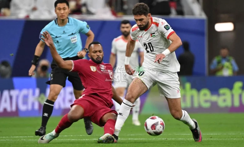 اللقاء المنتظر.. القنوات الناقلة لمباراة فلسطين ضد قطر وموعد انطلاق افتتاحية 2025