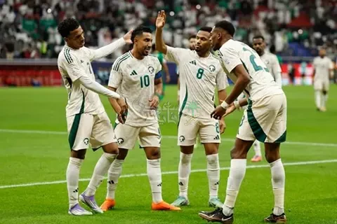 إثارة منتظرة.. موعد مباراة السعودية وفلسطين بكأس العرب 2025 والقنوات الناقلة والمعلقين